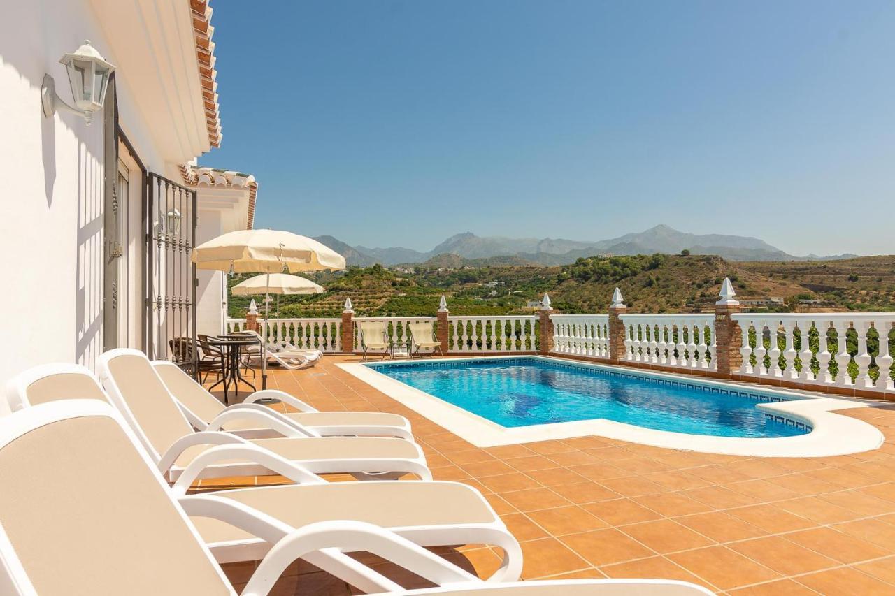 Villa Andalucia: Cerca De Todo, Intimidad Y Espacio Nerja Eksteriør billede
